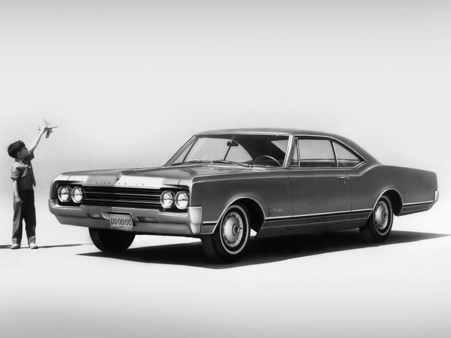 Oldsmobile Delta 88 Holiday Coupe '1965